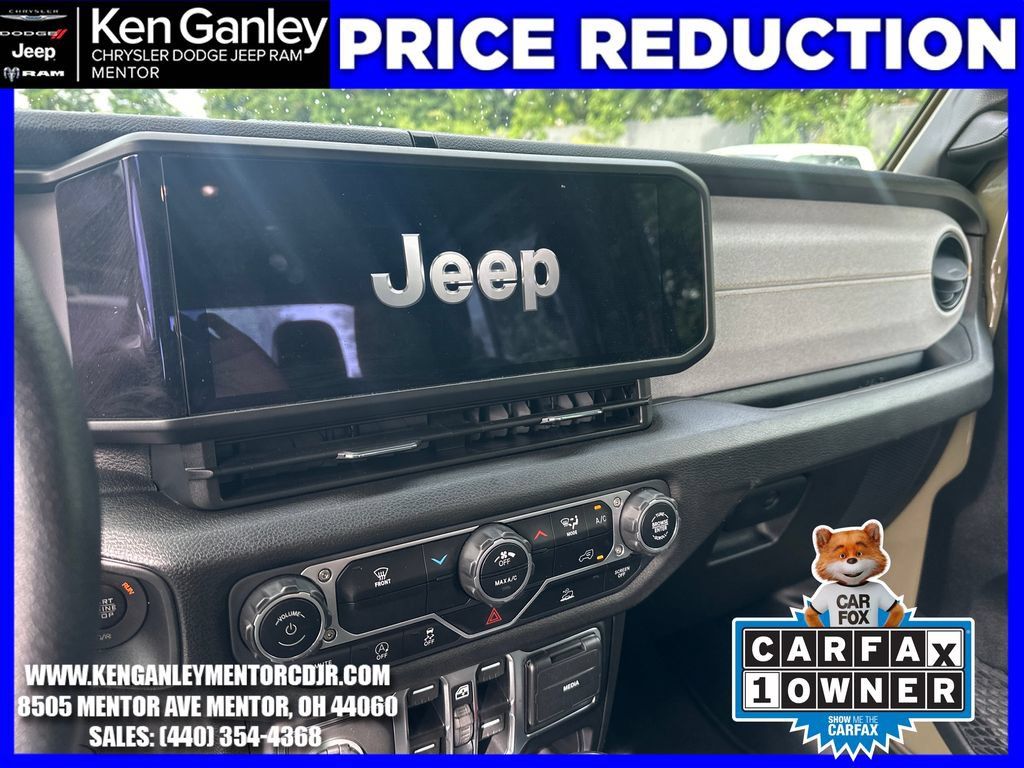 Certified 2025 Jeep Gladiator Sport AWD/4WD image 16
