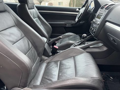 Used 2008 Volkswagen R32 image 26