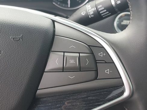 Certified 2025 Cadillac XT5 Premium Luxury w/ LPO, Floor Liner Package AWD/4WD image 19