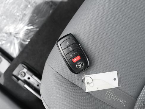 Used 2024 Toyota Corolla SE FWD image 44