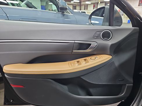 Used 2023 Hyundai Sonata Limited w/ Cargo Package image 27