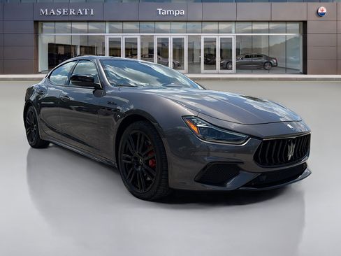Used 2023 Maserati Ghibli Modena RWD image 1