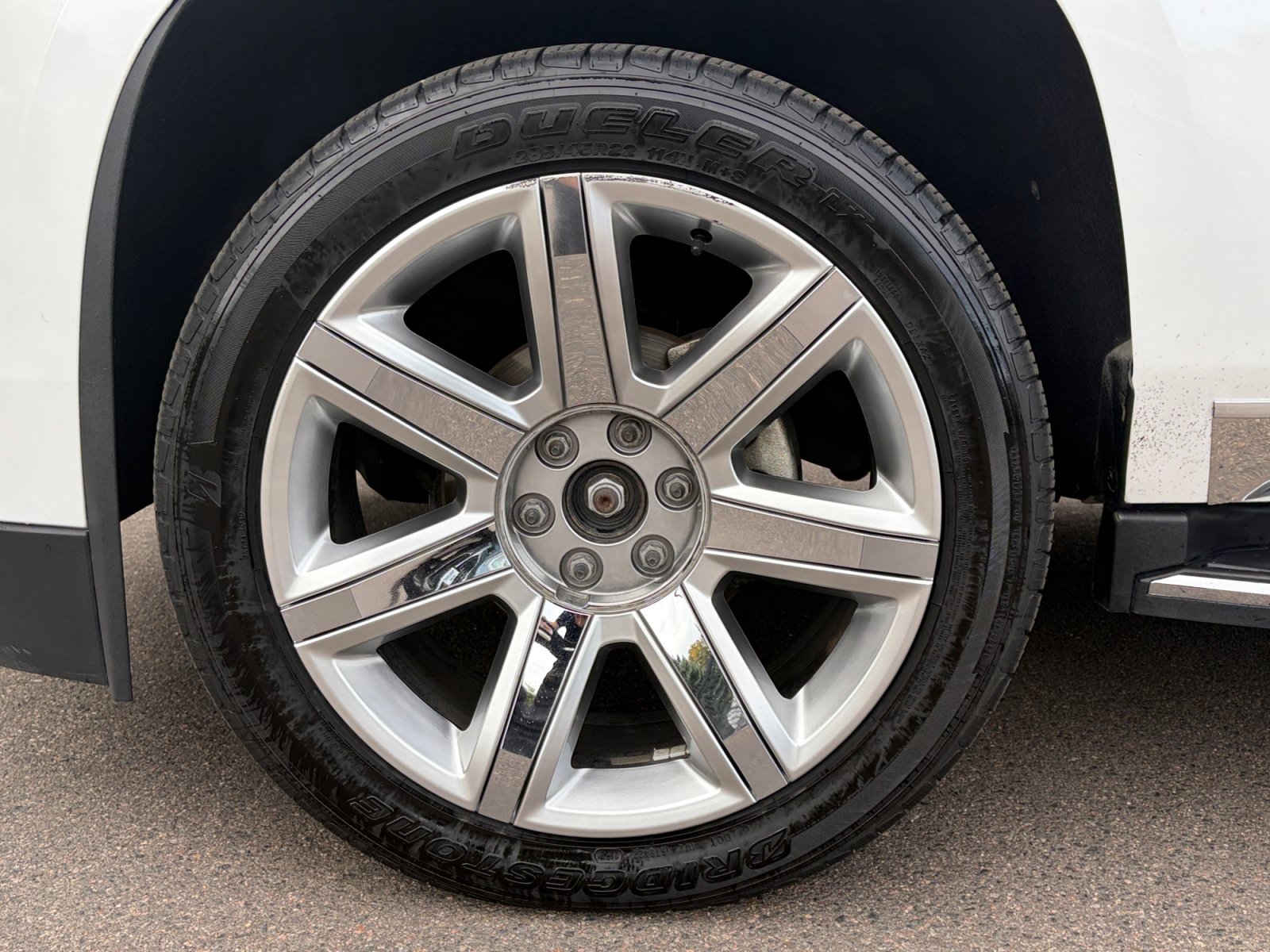 Used 2017 Cadillac Escalade Luxury AWD/4WD image 11