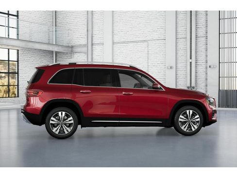 New 2026 Mercedes-Benz GLB 250 4MATIC image 17