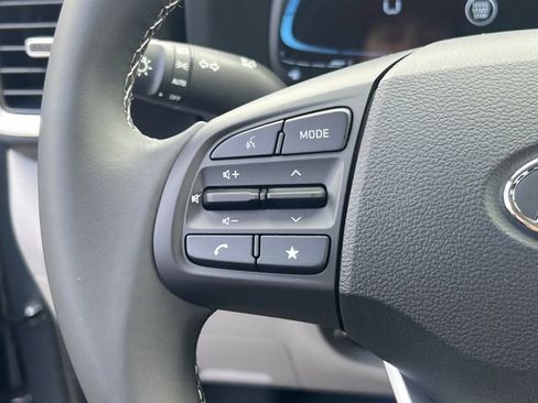 New 2026 Hyundai Venue SEL image 18