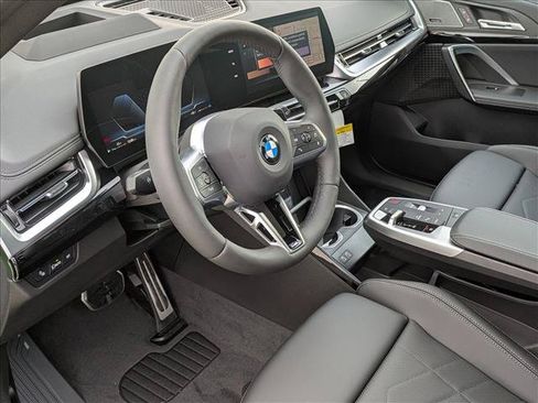 Used 2026 BMW X1 xDrive28i w/ Technology Package AWD/4WD image 3