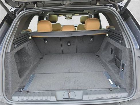 New 2026 Land Rover Range Rover Sport SE image 12