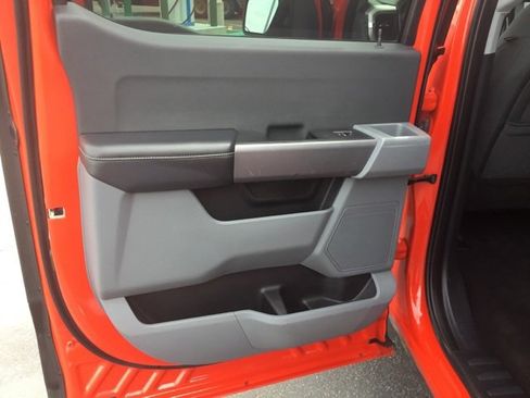 Used 2021 Ford F150 XLT image 14