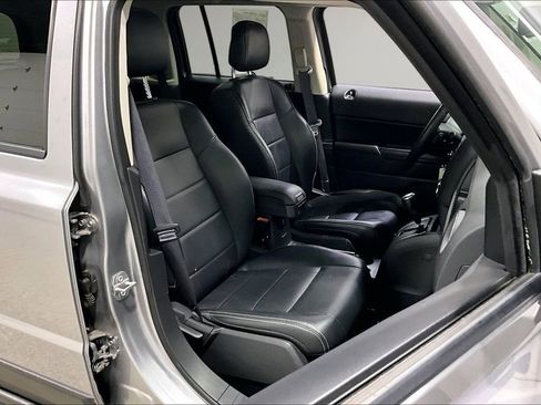 Used 2017 Jeep Patriot High Altitude FWD image 27