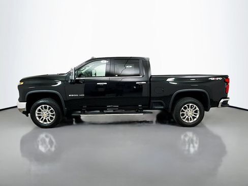 Used 2025 Chevrolet Silverado 2500 LTZ w/ LTZ Premium Package AWD/4WD image 5