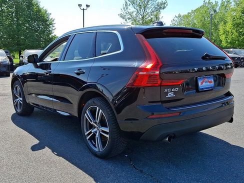 Used 2019 Volvo XC60 T5 Momentum w/ Multimedia Package AWD/4WD image 4