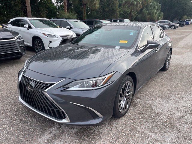 Used 2024 Lexus ES 300h w/ Technology Package FWD image 5