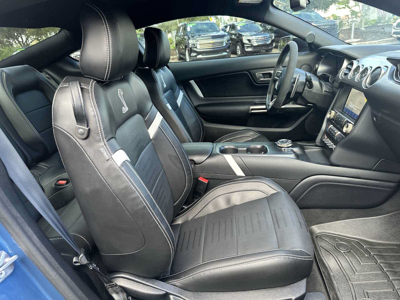 Used 2021 Ford Mustang Shelby GT500 w/ Technology Package RWD image 19