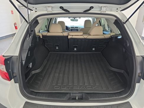 Used 2018 Subaru Outback 2.5i Limited image 15