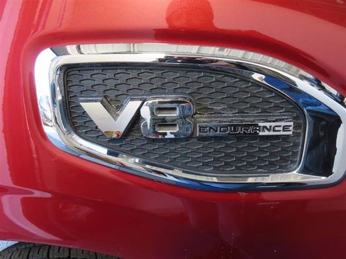 Used 2017 Nissan Titan SV RWD image 15