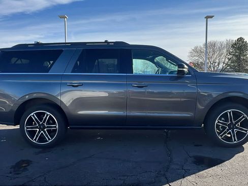 Used 2021 Ford Expedition Max Limited image 4