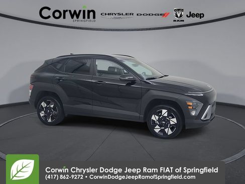 Used 2025 Hyundai Kona SEL AWD/4WD image 1
