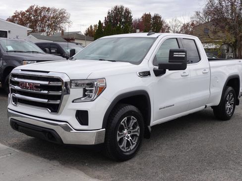 Used 2022 GMC Sierra 1500 SLE w/ X31 Off-Road Package image 1