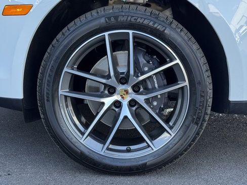 New 2026 Porsche Macan image 11