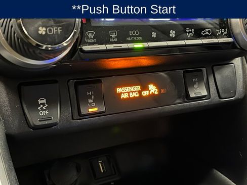 Used 2020 Toyota RAV4 XLE image 8