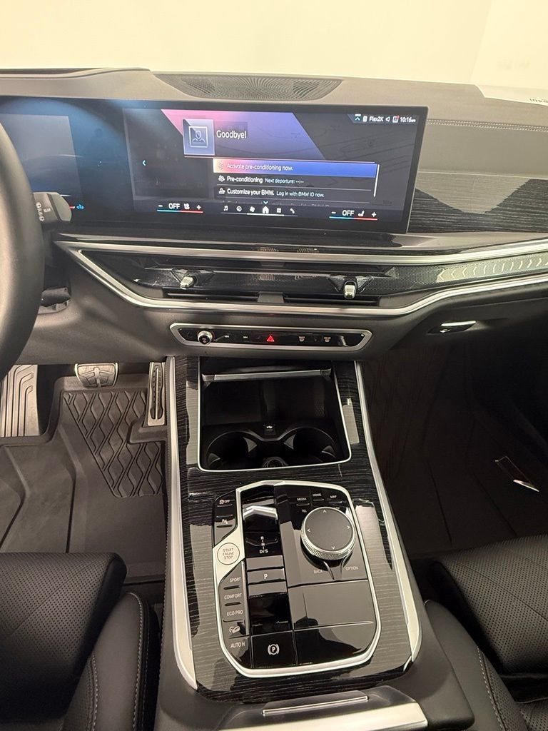 Certified 2025 BMW X5 xDrive40i w/ M Sport Package AWD/4WD image 14