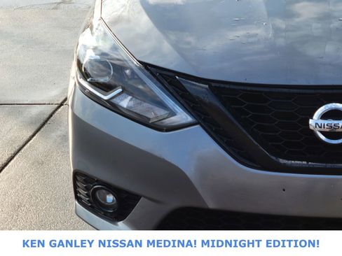 Used 2018 Nissan Sentra SR w/ SR Midnight Edition Package image 9