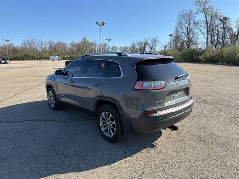 Used 2019 Jeep Cherokee Latitude Plus w/ Cold Weather Group image 5