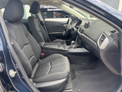 Used 2017 MAZDA MAZDA3 Sport w/ Preferred Equipment Package FWD image 12
