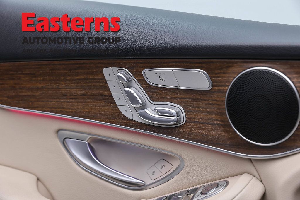 Used 2022 Mercedes-Benz GLC 300 4MATIC w/ Multimedia Package Lite image 23
