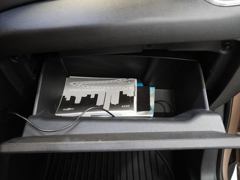 Used 2019 Chevrolet Equinox LT FWD image 38