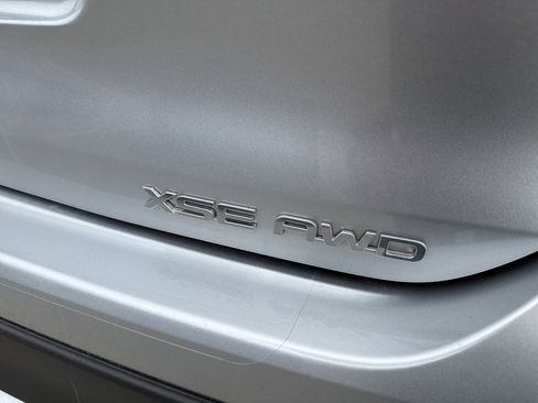 Used 2022 Toyota Highlander XSE AWD/4WD image 8