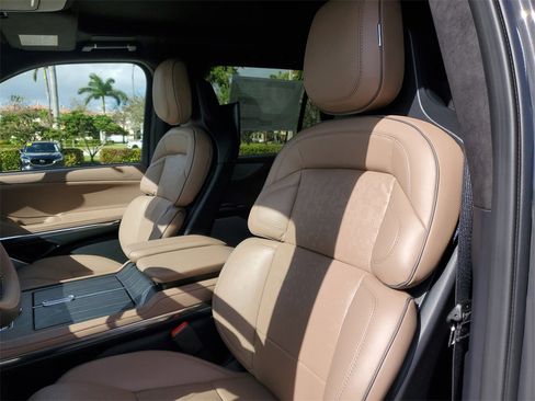 New 2025 Lincoln Navigator Black Label image 22