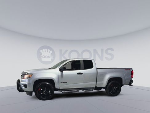 Used 2017 Chevrolet Colorado LT w/ Redline Special Edition image 7