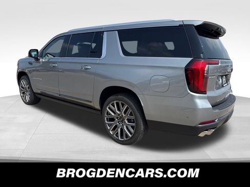New 2026 GMC Yukon XL Denali Ultimate AWD/4WD image 9