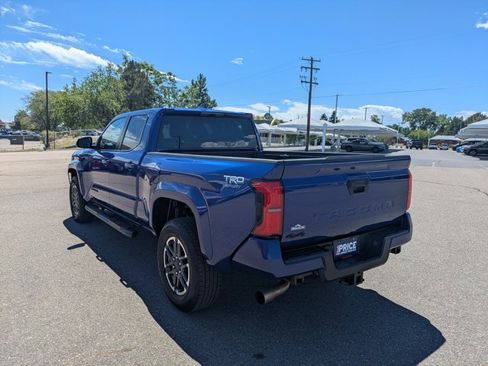 Used 2025 Toyota Tacoma TRD Sport AWD/4WD image 8