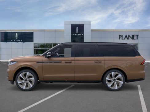 New 2025 Lincoln Navigator L Black Label w/ Black Label Special Edition image 3