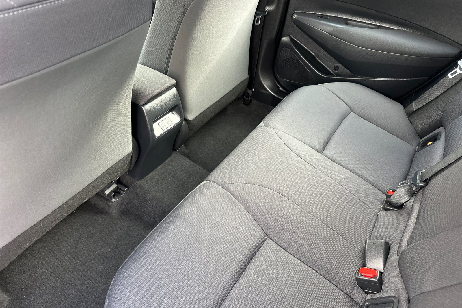 Used 2024 Toyota Corolla LE FWD image 14