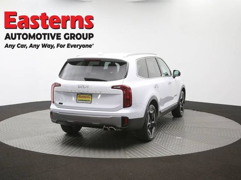 Used 2025 Kia Telluride S FWD image 44