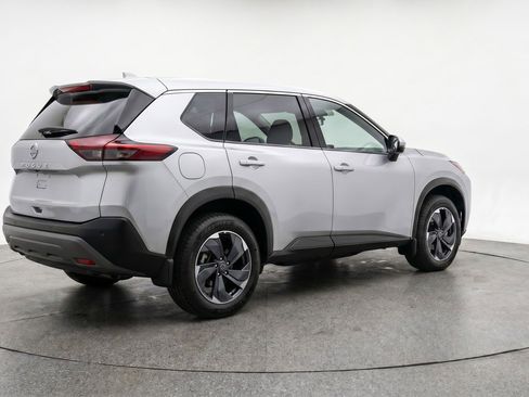 Used 2025 Nissan Rogue SV FWD image 9