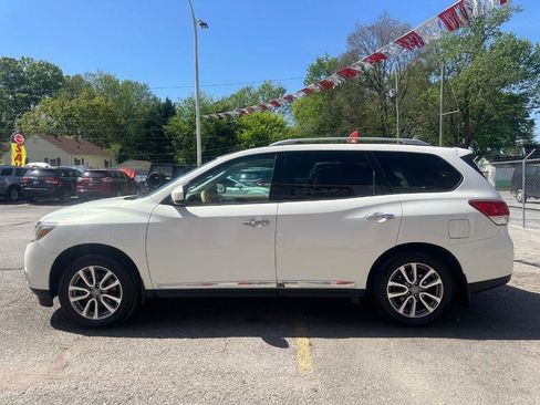 Used 2014 Nissan Pathfinder SL w/ SL Premium Package FWD image 5