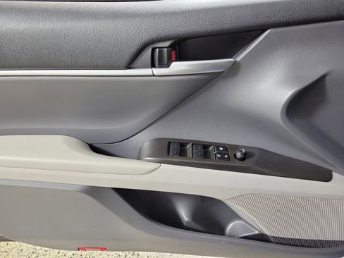 Used 2024 Toyota Camry SE FWD image 21