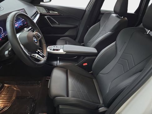 Used 2023 BMW X1 xDrive28i w/ Premium Package image 18