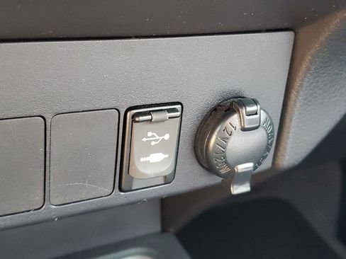 Used 2014 Toyota RAV4 LE image 30