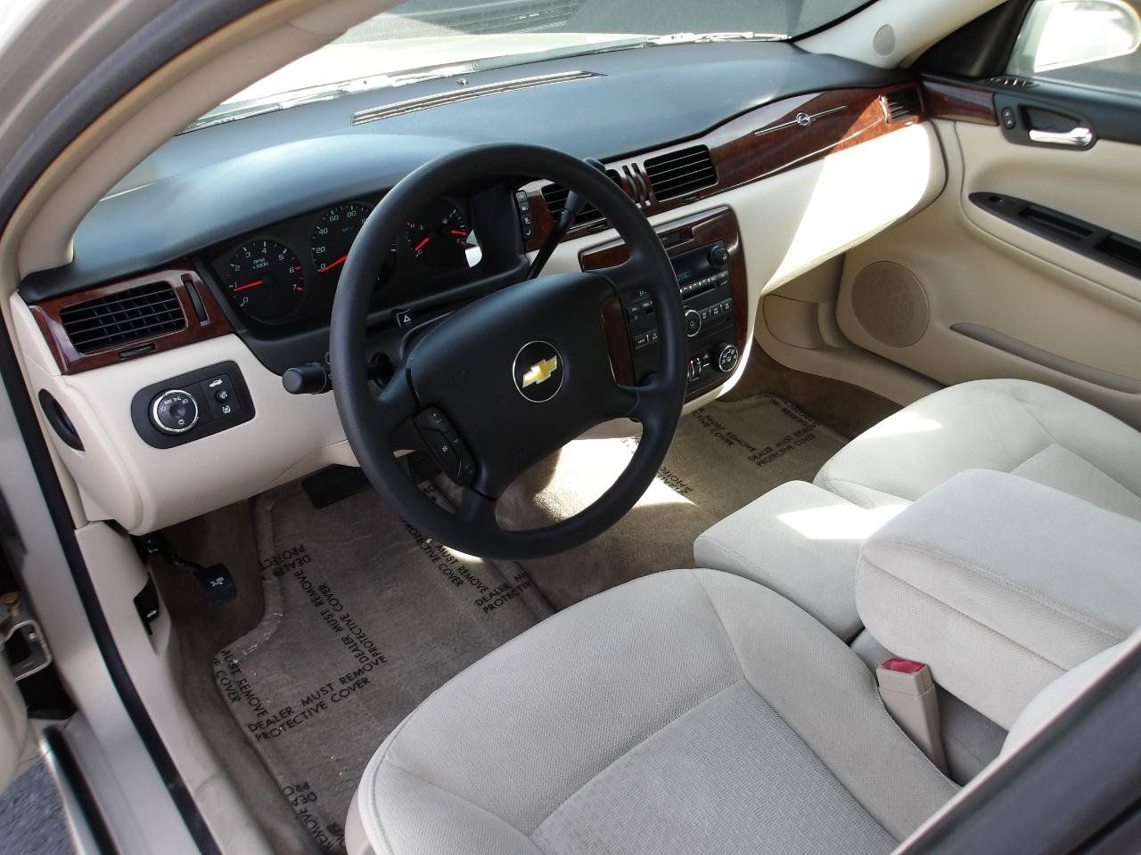 Used 2010 Chevrolet Impala LS FWD image 9