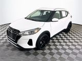 Used 2023 Nissan Kicks SV image 4