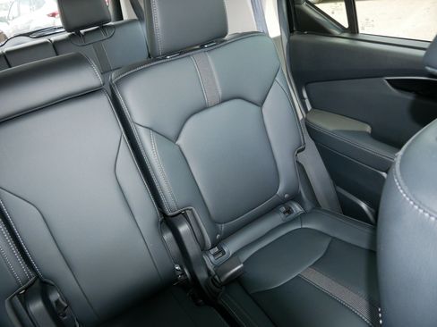 Used 2025 Honda Pilot EX-L image 14