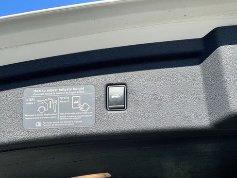 Used 2019 INFINITI QX50 Luxe w/ Navigation Package image 29