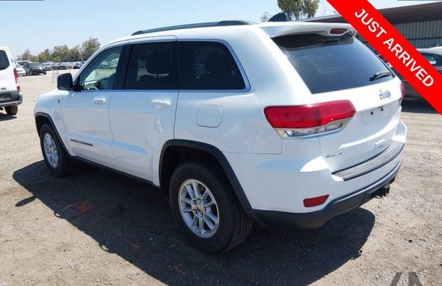Used 2019 Jeep Grand Cherokee Laredo AWD/4WD image 3