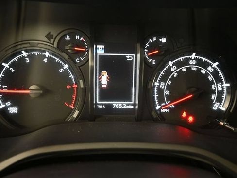 Used 2023 Toyota 4Runner SR5 Premium w/ Moonroof Package AWD/4WD image 23