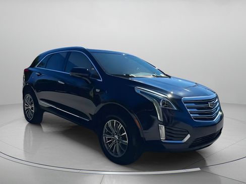 Used 2017 Cadillac XT5 Luxury w/ Driver Awareness Package image 2